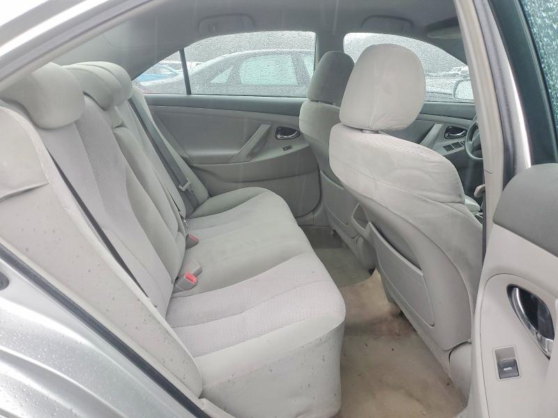 2011 Toyota Camry le