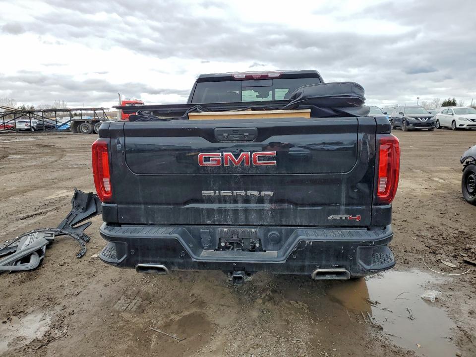 2022 GMC Sierra K1500 AT4