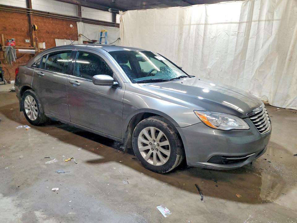 2013 Chrysler 200 Touring