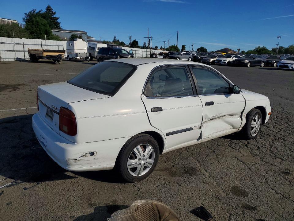 2000 Suzuki Esteem gl
