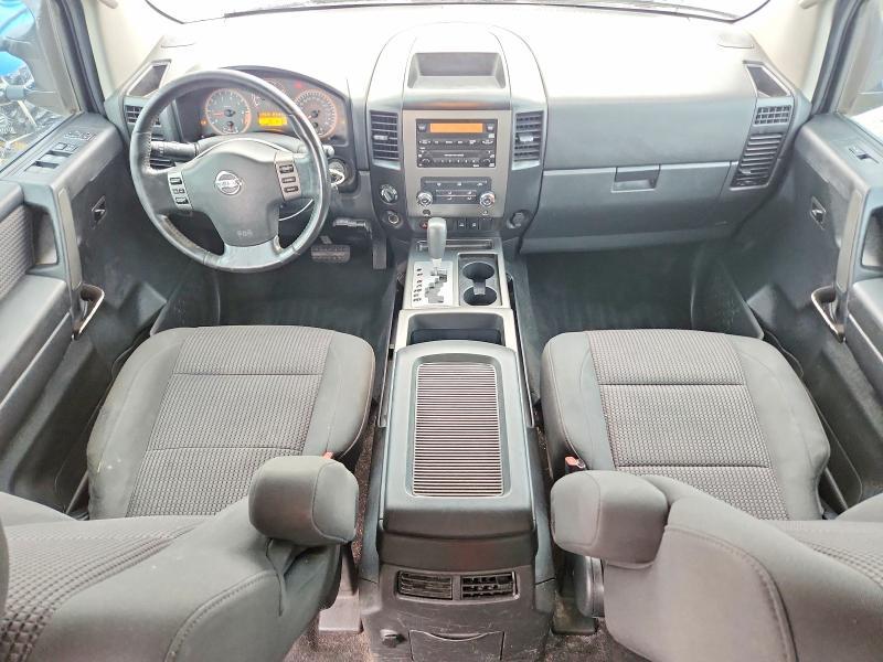 2011 Nissan Titan SV