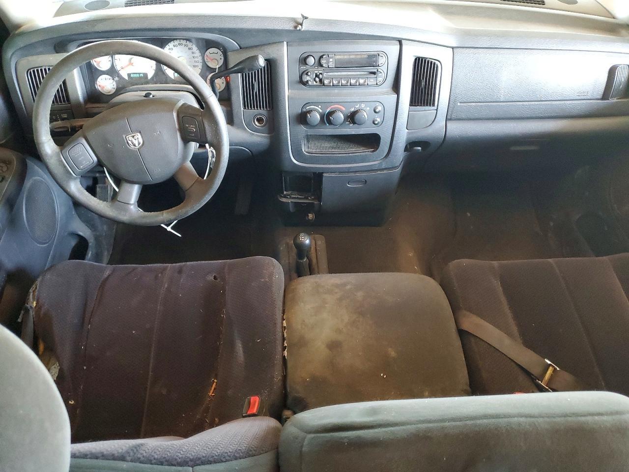 2004 Dodge RAM 1500 ST