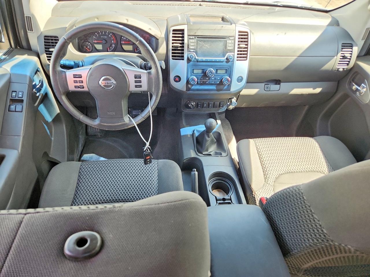 2015 Nissan Frontier SV V6