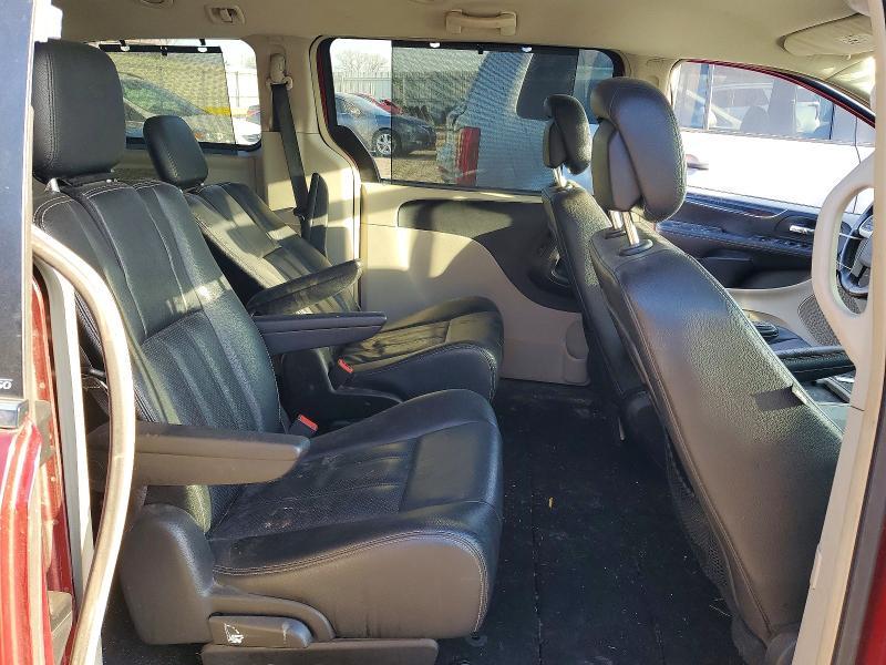 2014 Chrysler Town & Country Touring l