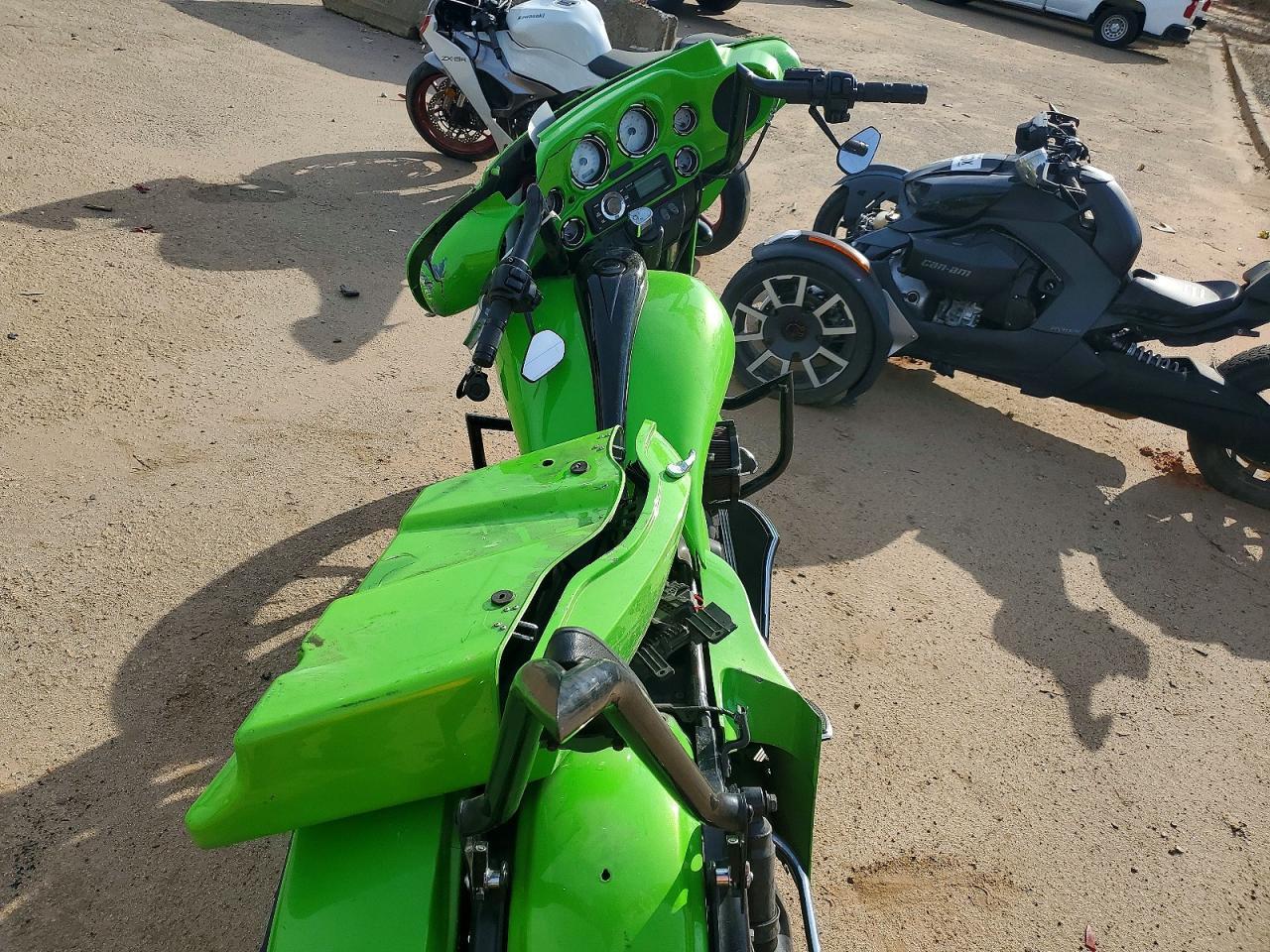 2011 Harley-Davidson Flhx