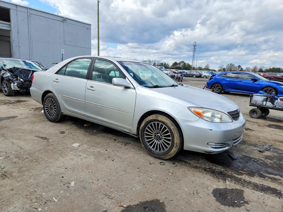 2004 Toyota Camry xle