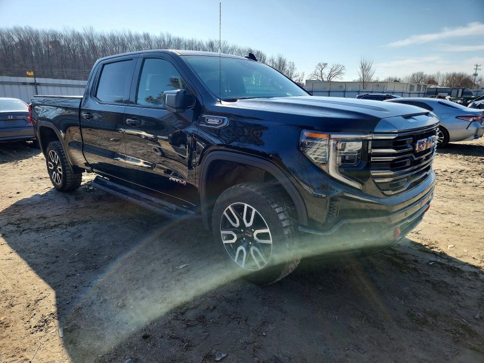2024 GMC Sierra K1500 AT4