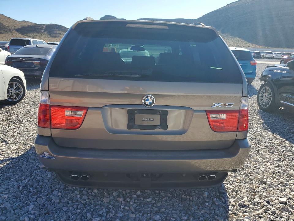 2005 BMW X5 4.4i
