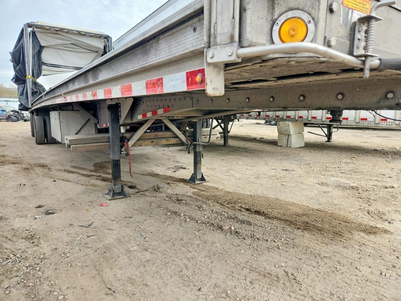 2006 Reitnouer Side Curtain Trailer