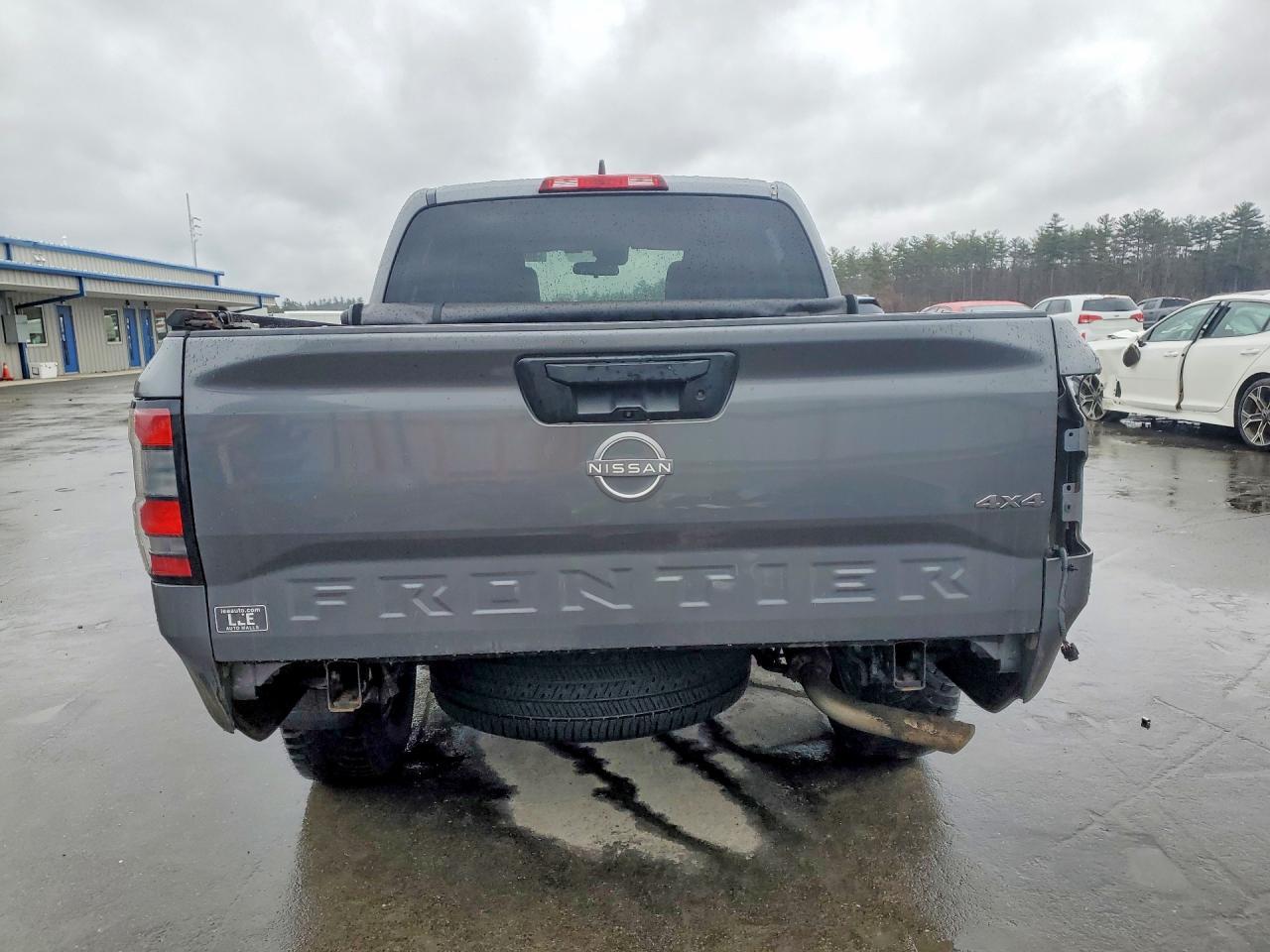 2022 Nissan Frontier S