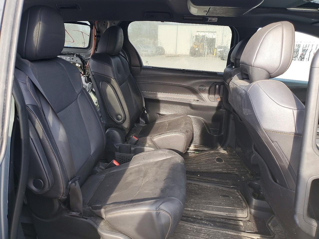 2024 Toyota Sienna Woodland Edition