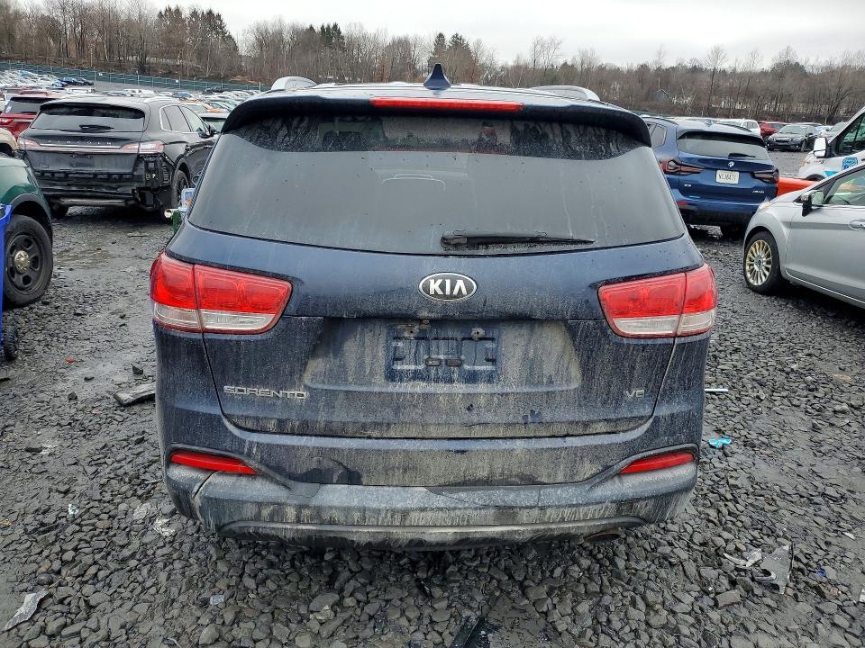 2016 KIA Sorento lx V6