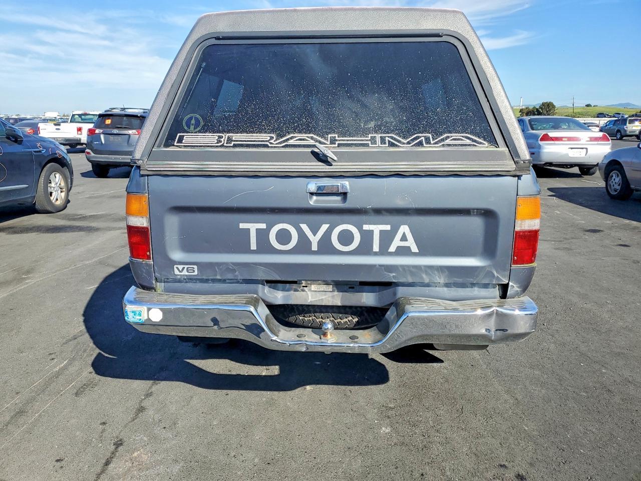 1990 Toyota Pickup Deluxe