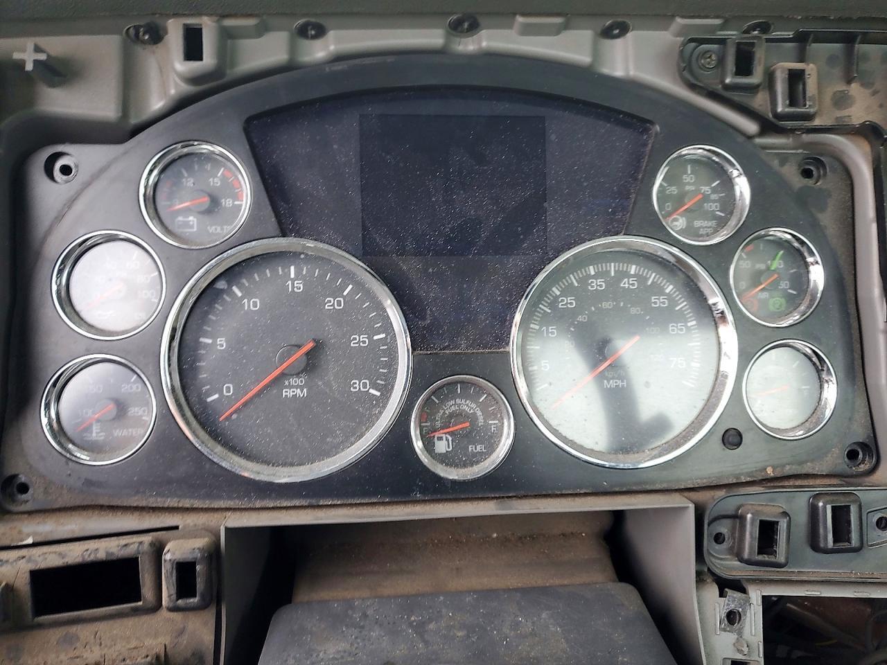 2014 Kenworth T680 Truck Cab AND Chassis