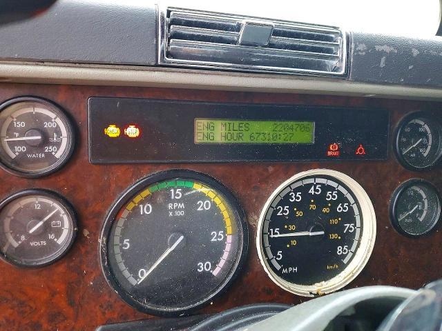 2005 Freigliner 2005 Freightliner CST120 Semi Truck