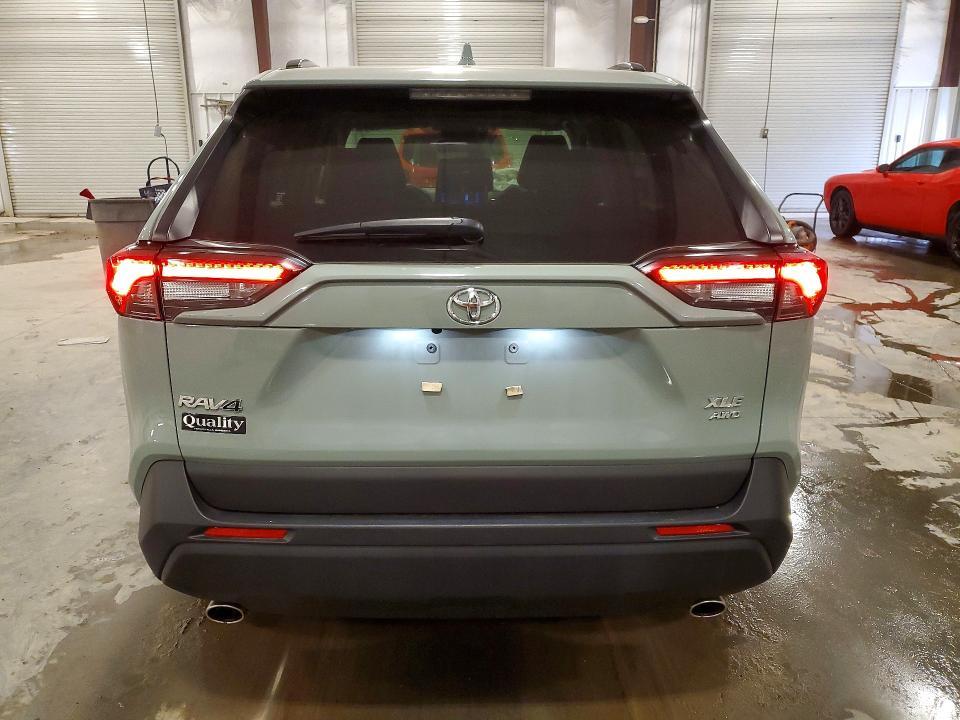 2020 Toyota Rav4 xle Premium