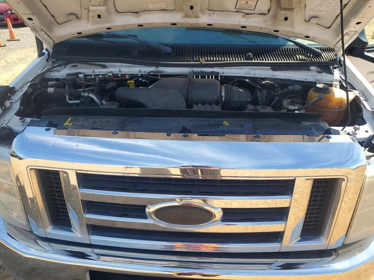 2016 Ford Econoline E350 Super Duty Cutaway Van