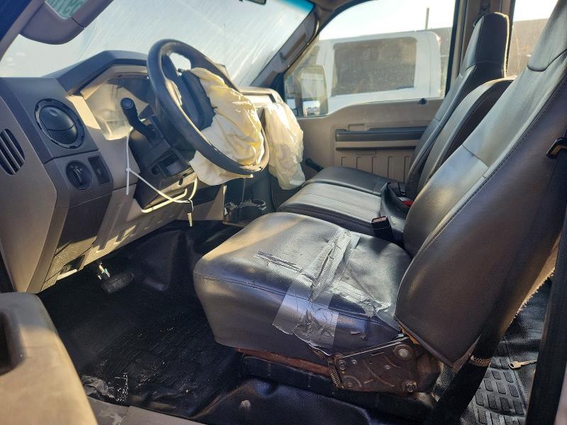 2009 Ford F350 Super Duty Flatbed Truck