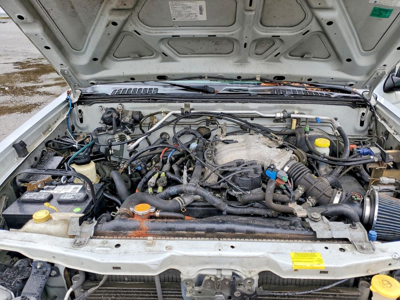 2001 Nissan Frontier XE