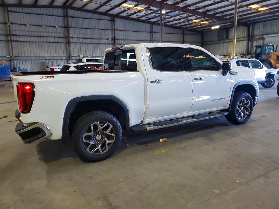 2025 GMC Sierra K1500 SLT