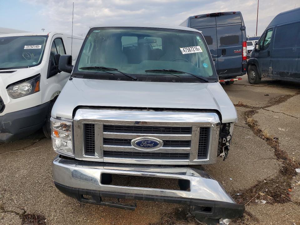 2010 Ford Econoline E350 Super Duty Wagon