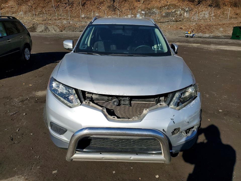 2015 Niss Rogue s