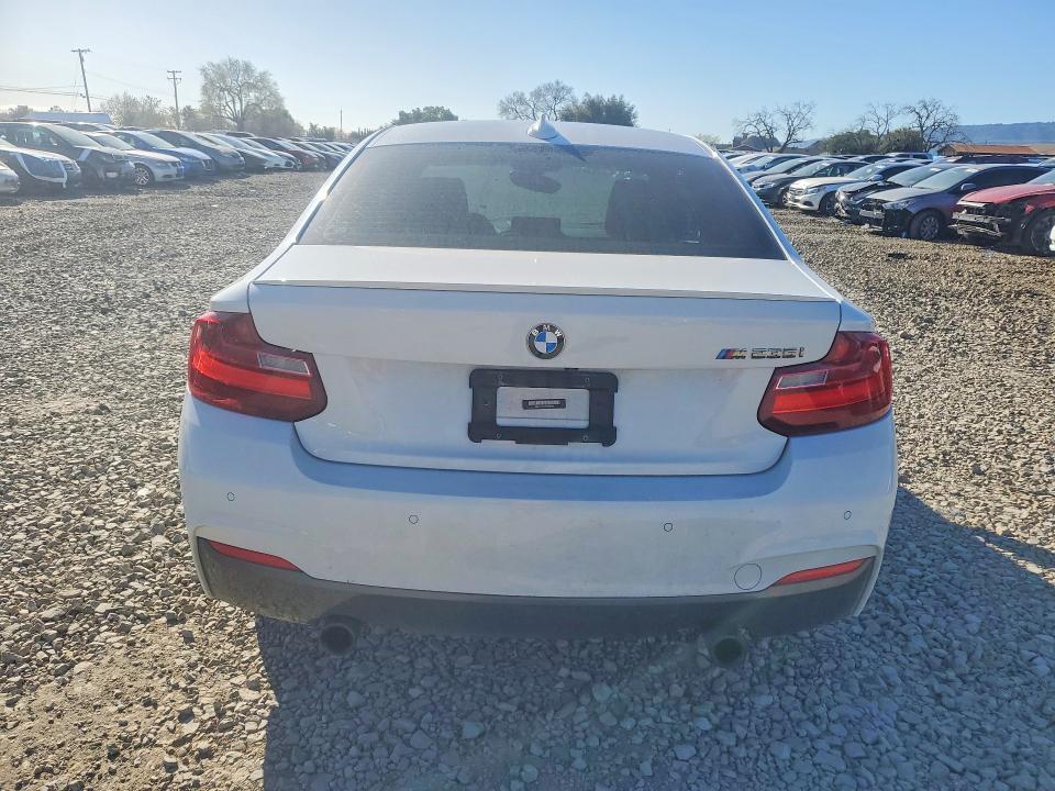 2016 BMW M235i