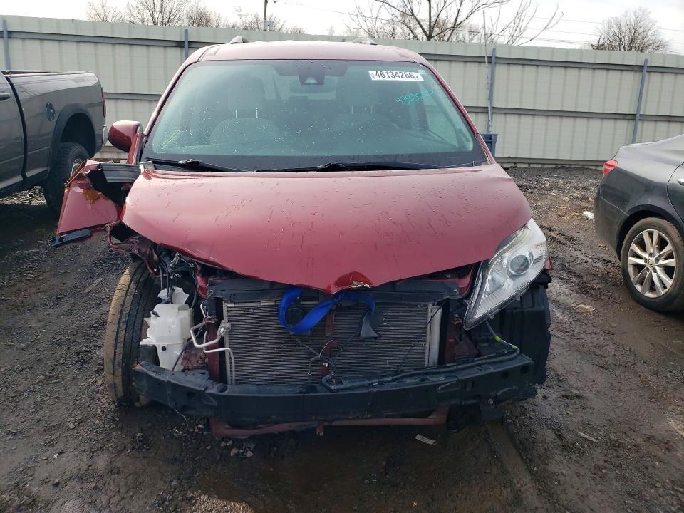 2020 Toyota Sienna le 8-passenger