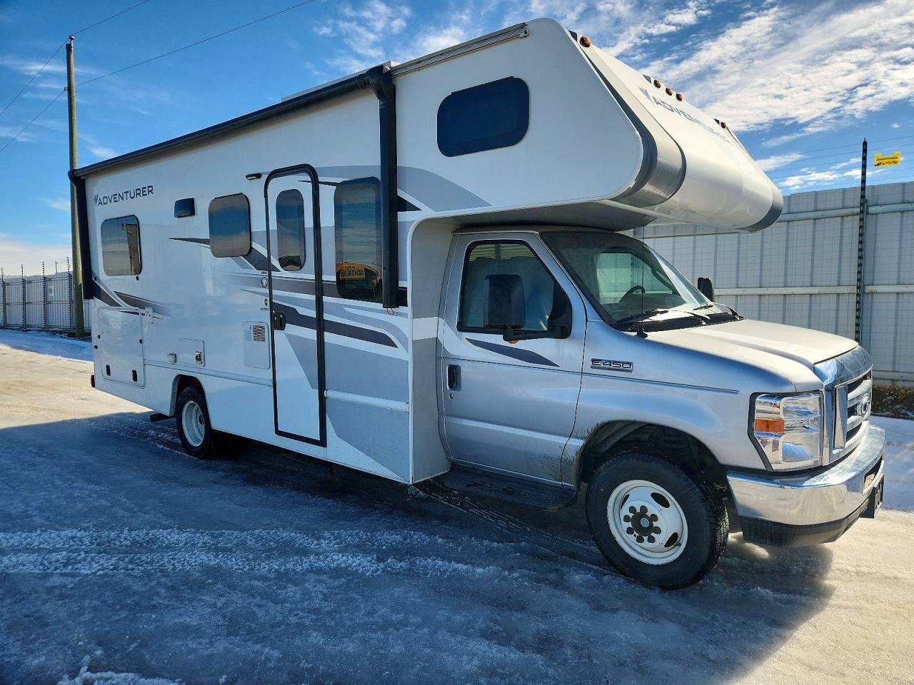 2019 Ford Econoline E450 Super Duty Cutaway Van