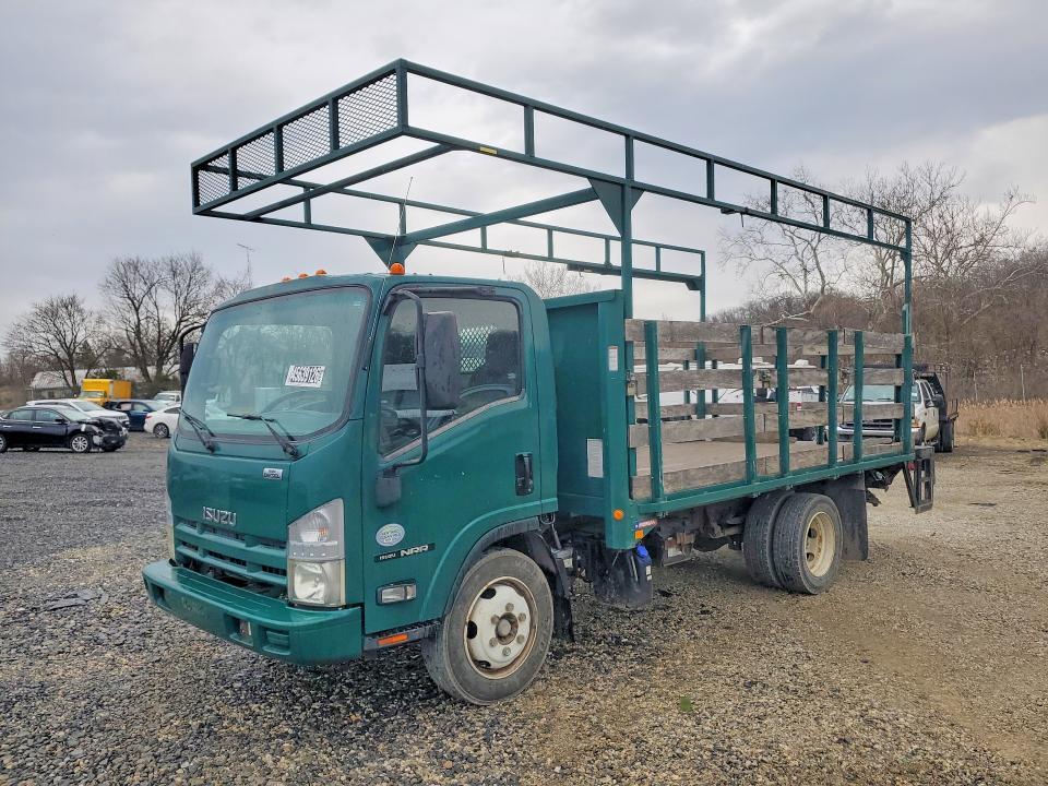 2014 Isuzu NRR Flatbed Truck