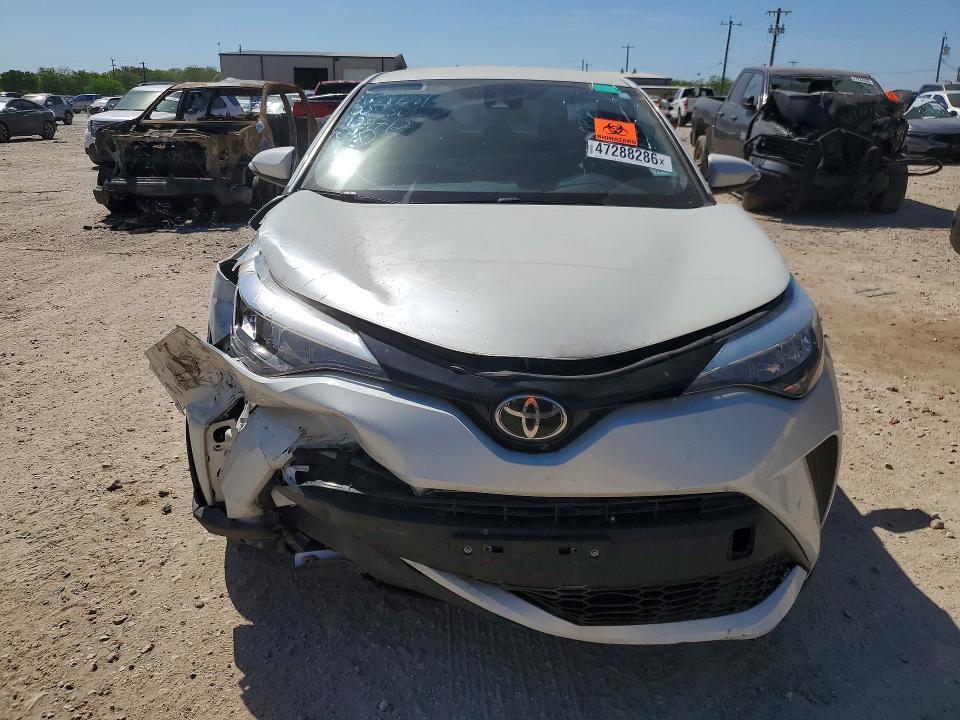 2021 Toyota C-hr xle