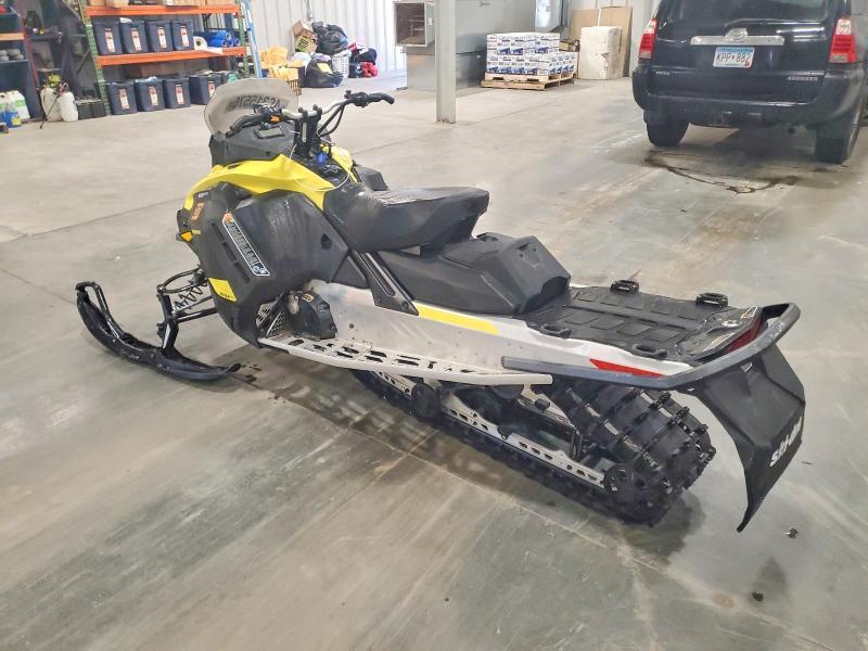 2022 Skidoo Snowmobile