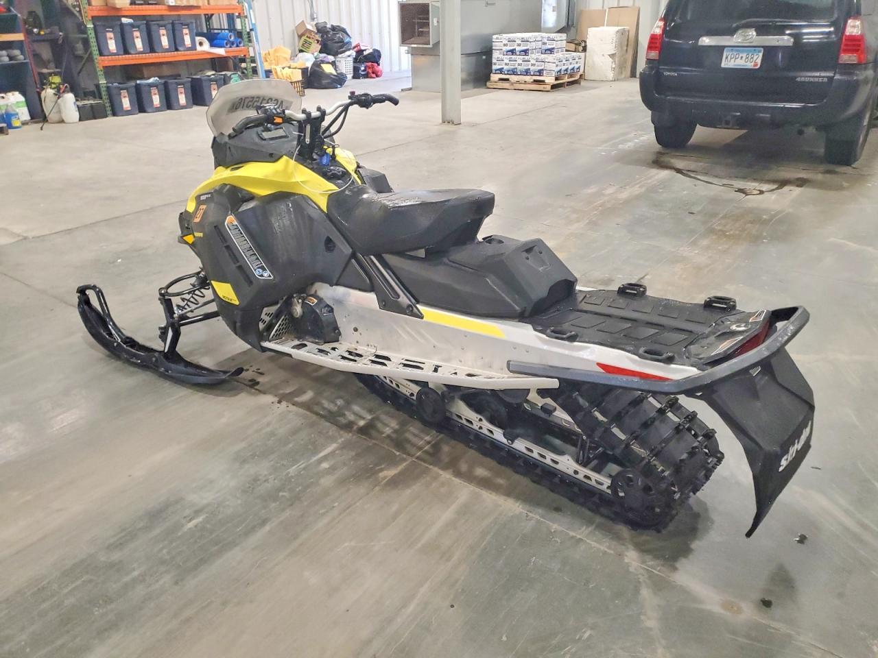 2022 Skidoo Snowmobile