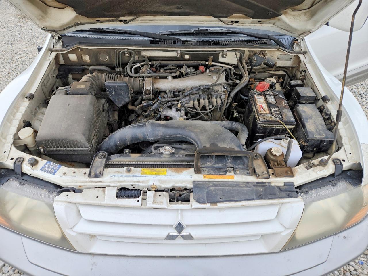 2002 Mitsubishi Montero Limited