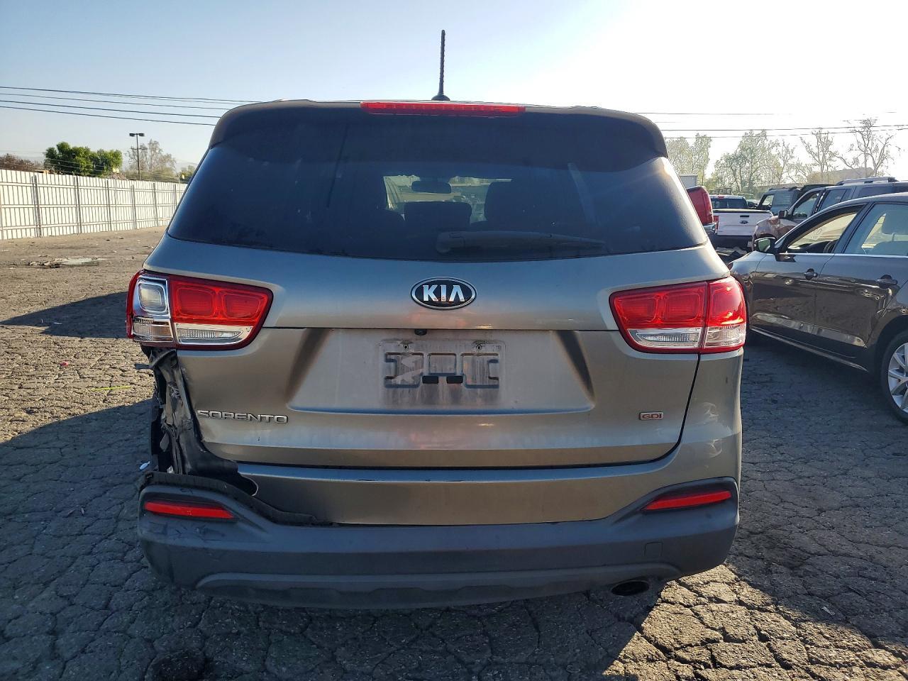 2016 KIA Sorento lx