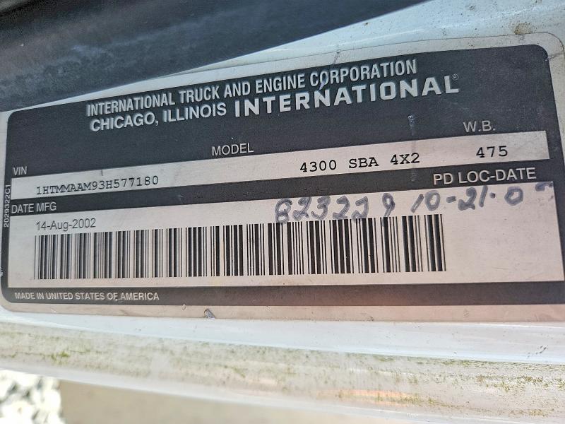 2003 International 4300 BOX Truck