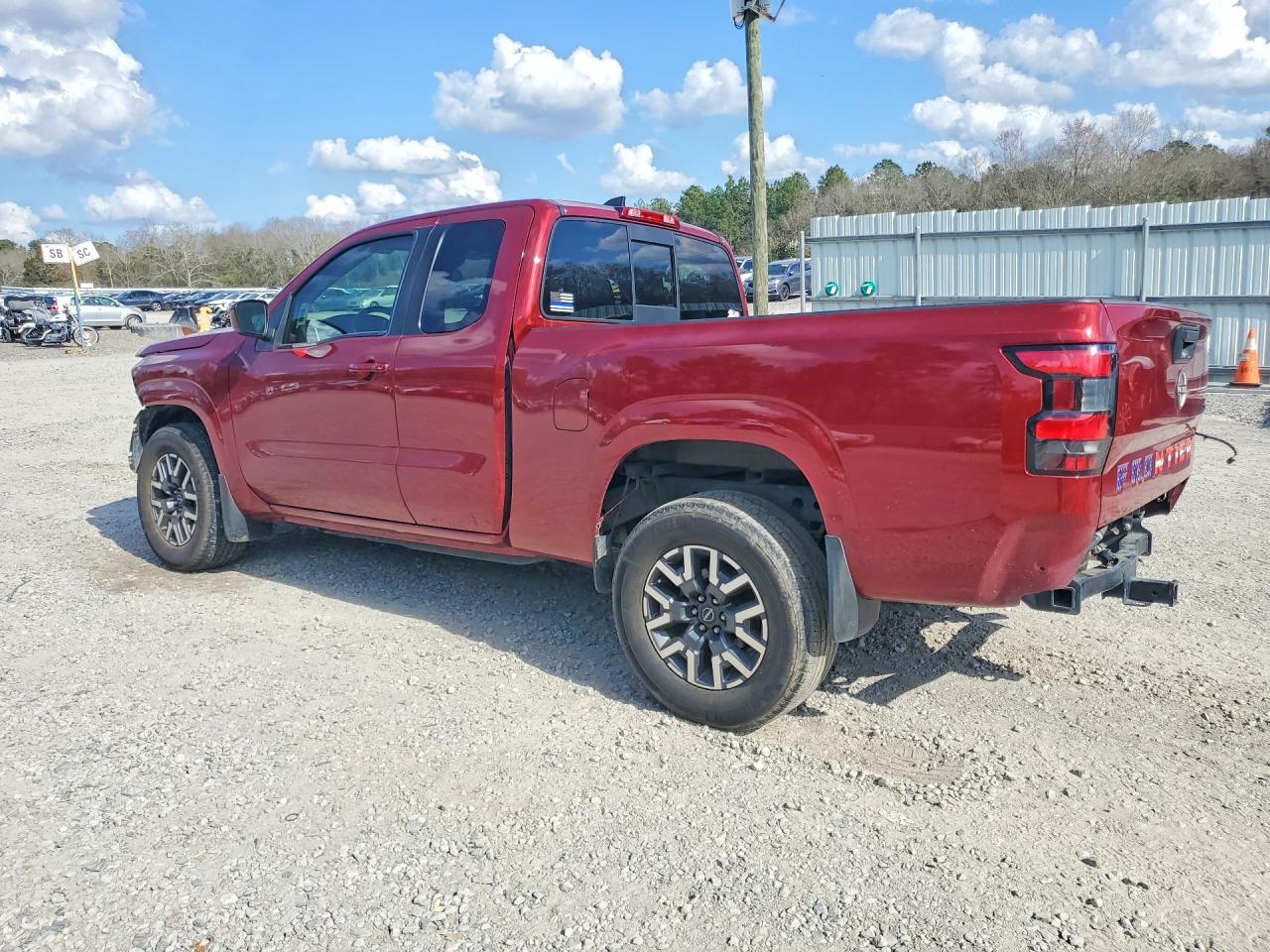 2022 Nissan Frontier SV