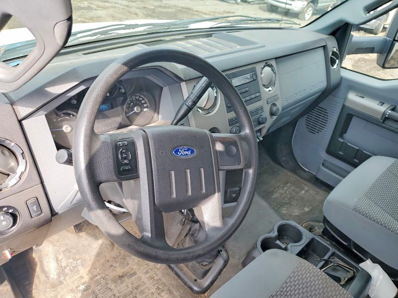 2016 Ford F650 Super Duty BOX Truck