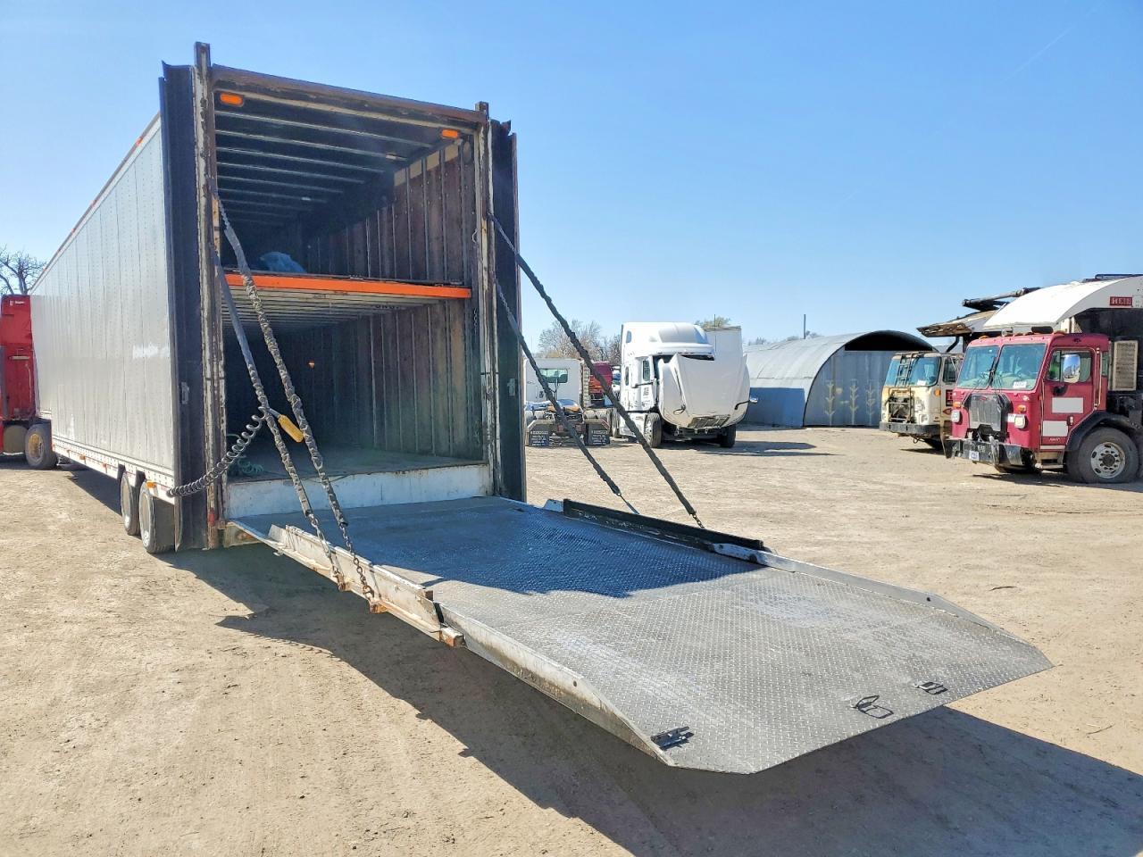 1996 Kentucky Enclosed Car Hauler W / Liftgate