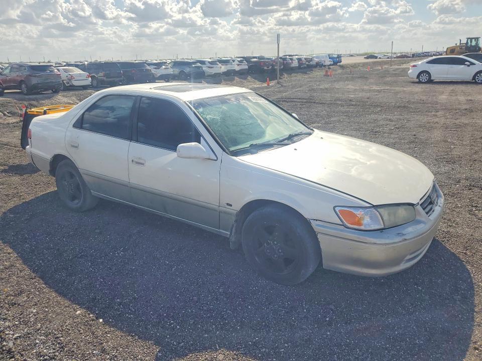 2001 Toyota Camry le