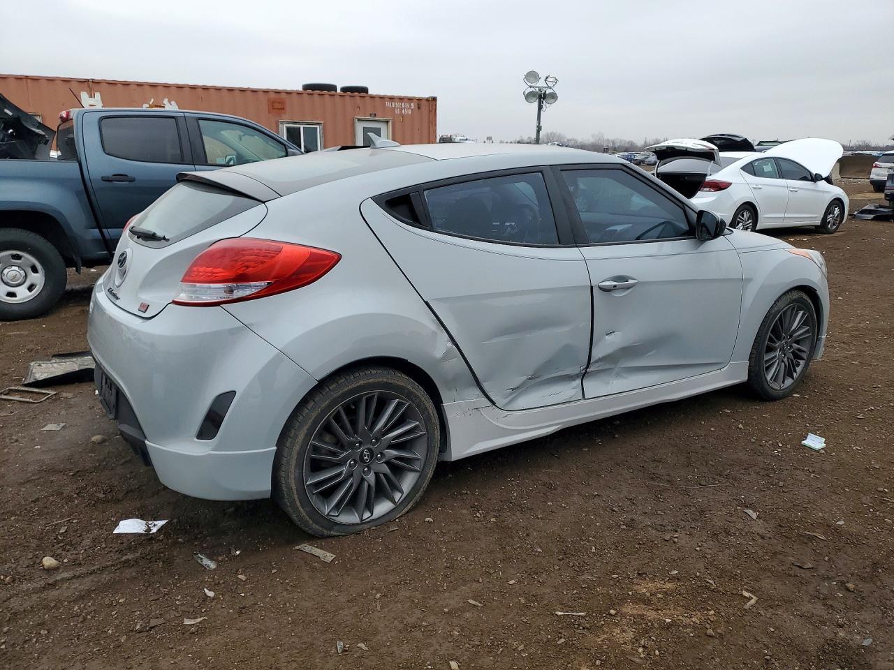 2013 Hyundai Veloster re mix