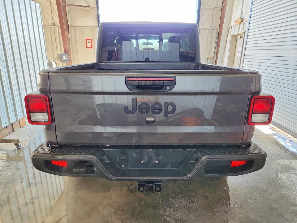 2022 Jeep Gladiator Sport