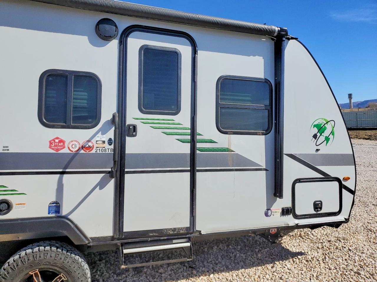 2022 Winnebago FLX2108TB Camper