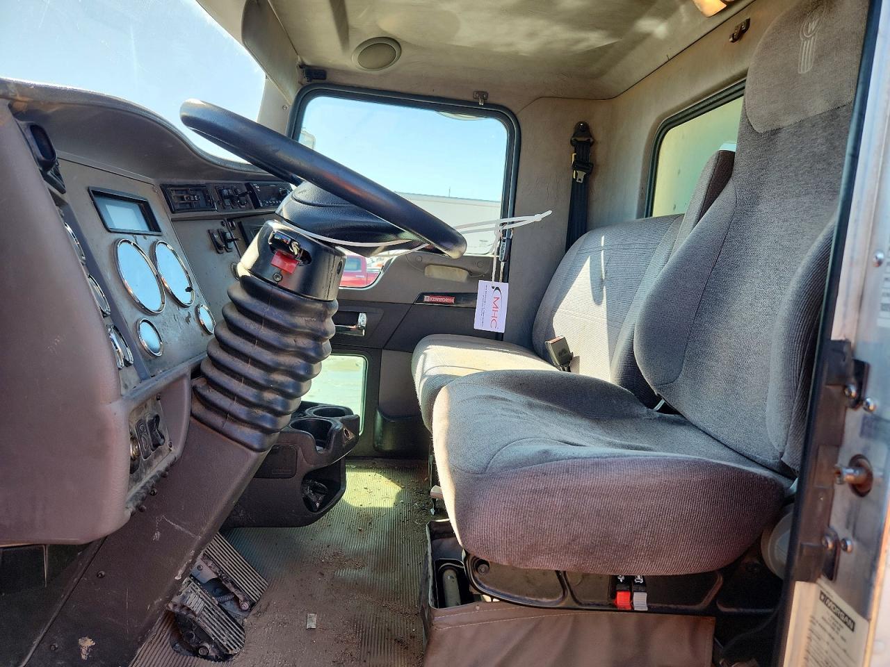 2019 Kenworth 548CH BOX Truck