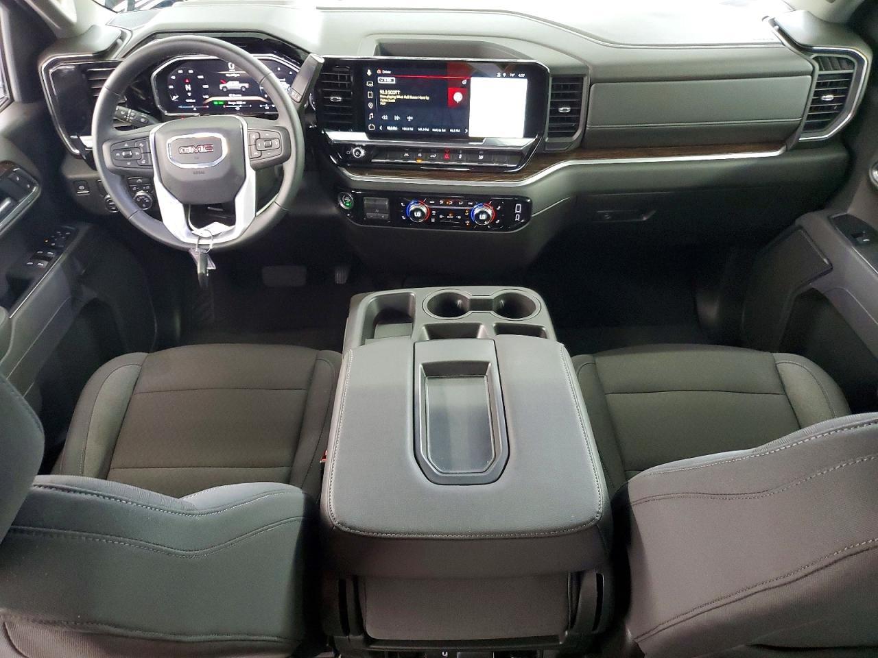 2026 GMC Sierra C1500 SLE