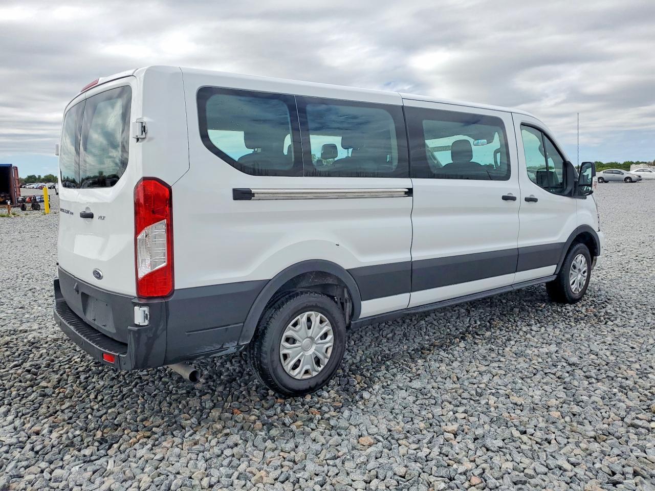 2025 Ford Transit T-350