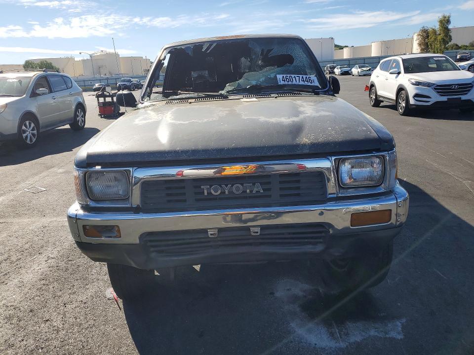1990 Toyota Pickup Deluxe