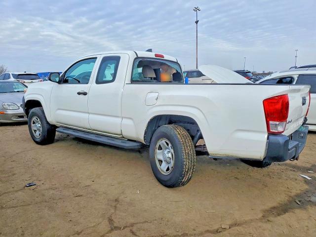 2016 Toyota Tacoma SR