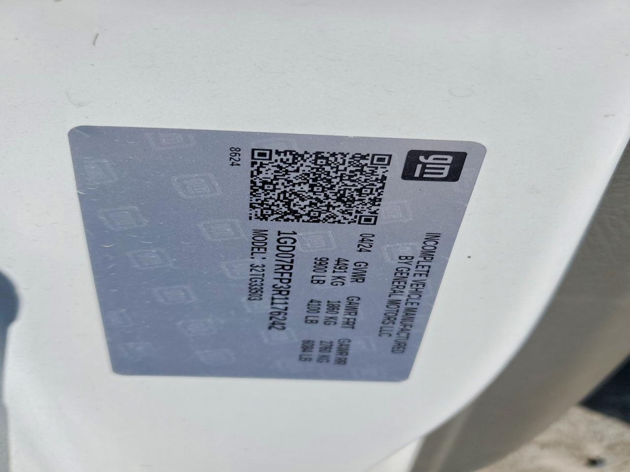 2024 GMC Savana BOX Truck