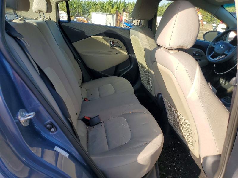 2016 KIA Rio lx